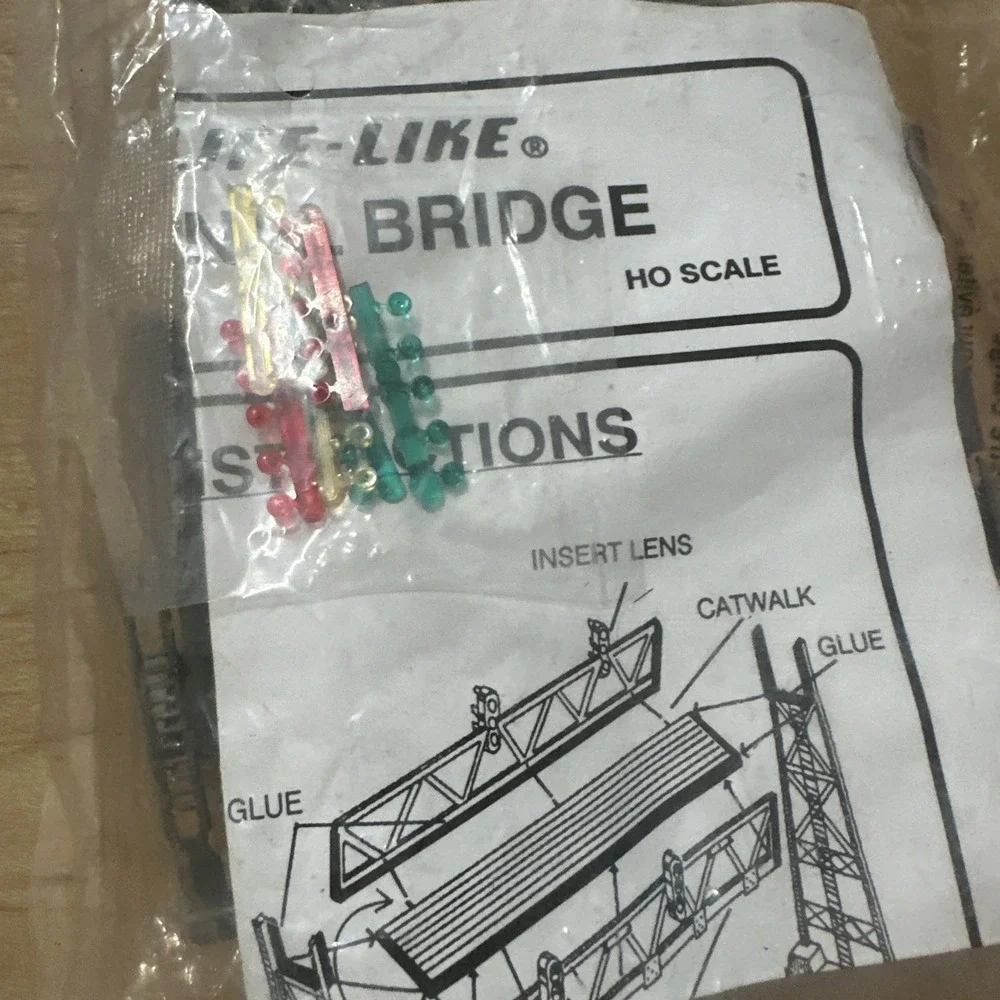 Vtg Lot Of Ho Scale Train Accessories. Crossings Trees People Power Poles